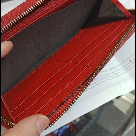 ❤️SOLD❤️ Red Gucci😍GG Zippy Wallet Organizer with Box - Picture 12 of 15